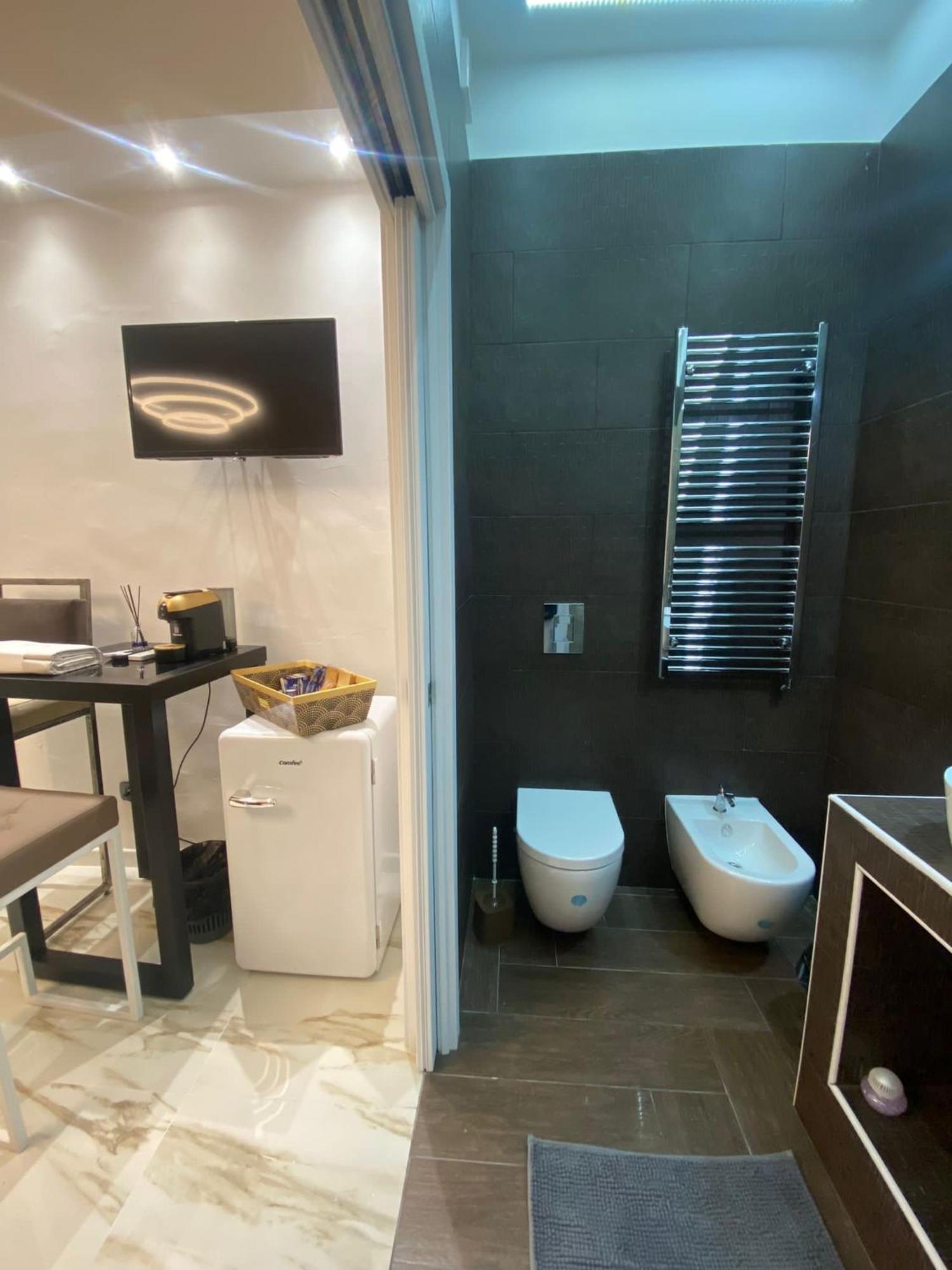 Mada'S Apartment Deluxe Барі Екстер'єр фото
