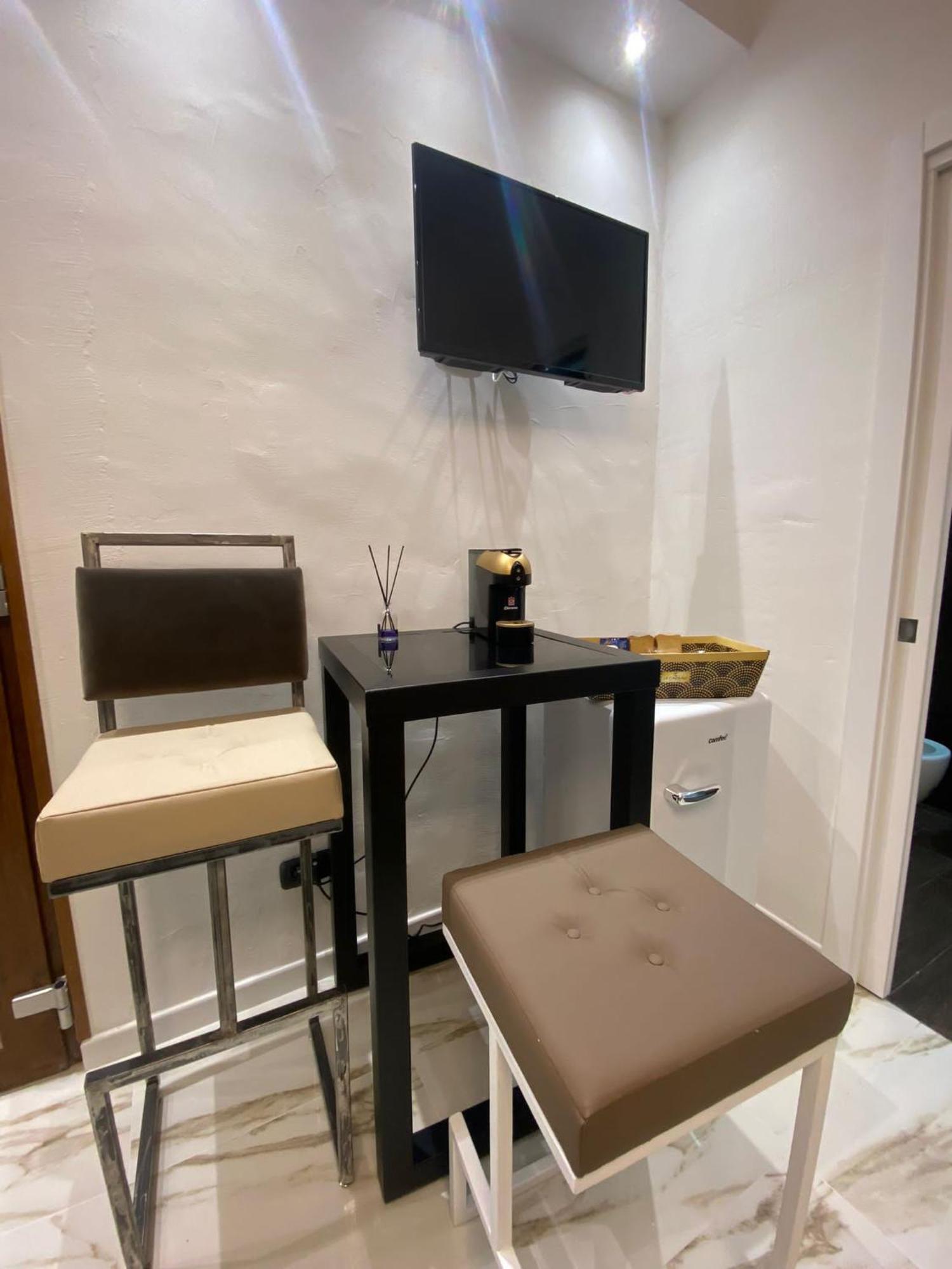 Mada'S Apartment Deluxe Барі Екстер'єр фото