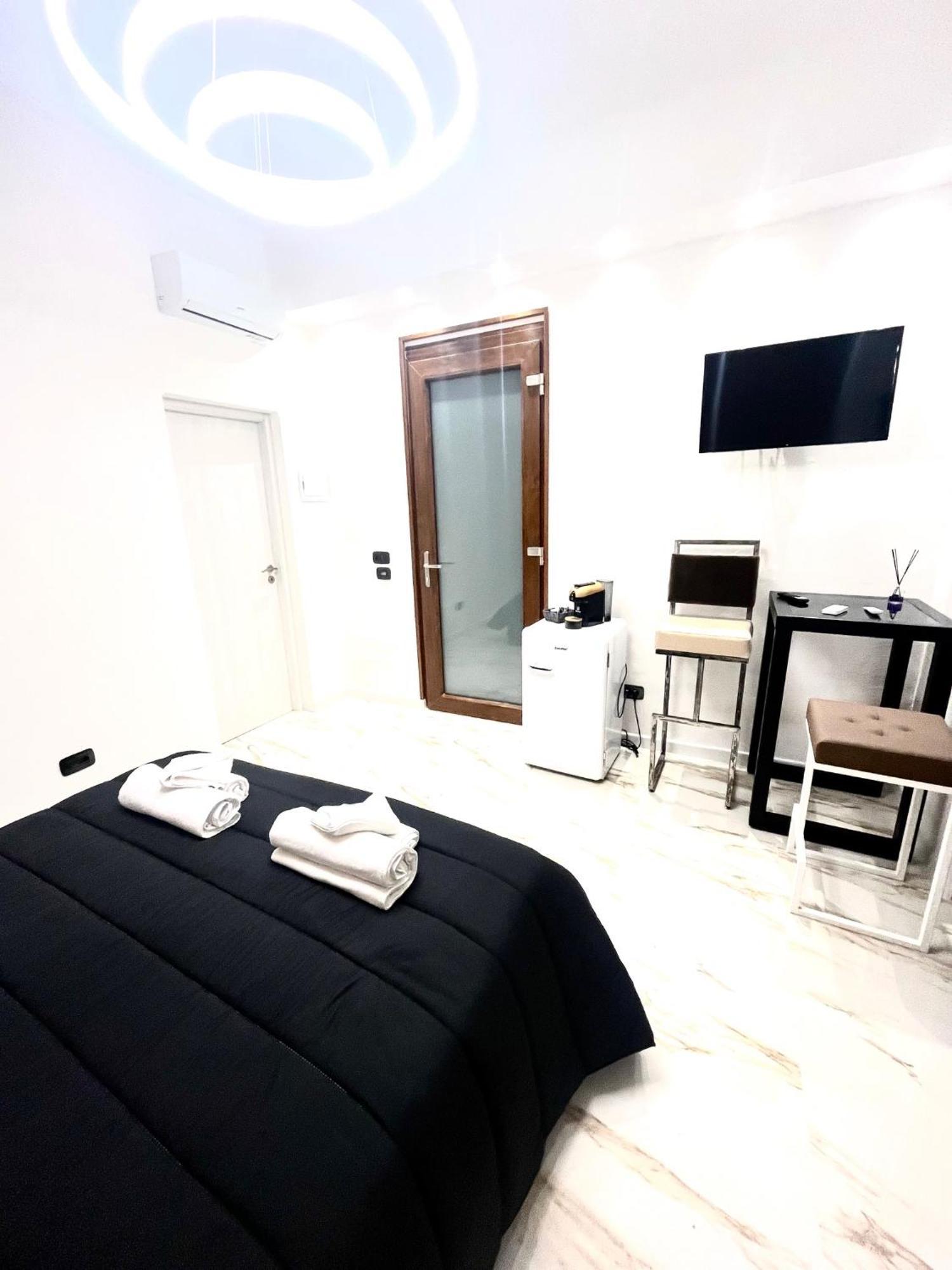Mada'S Apartment Deluxe Барі Екстер'єр фото