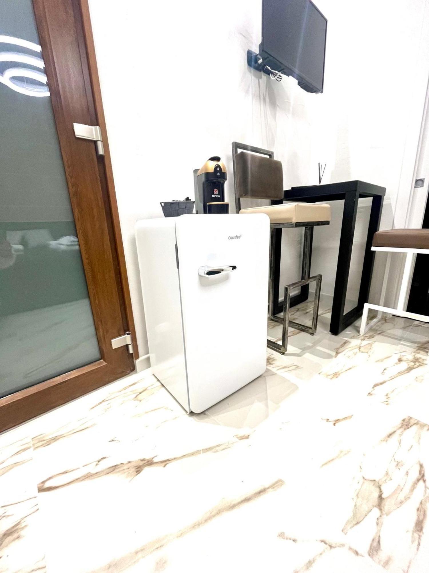Mada'S Apartment Deluxe Барі Екстер'єр фото