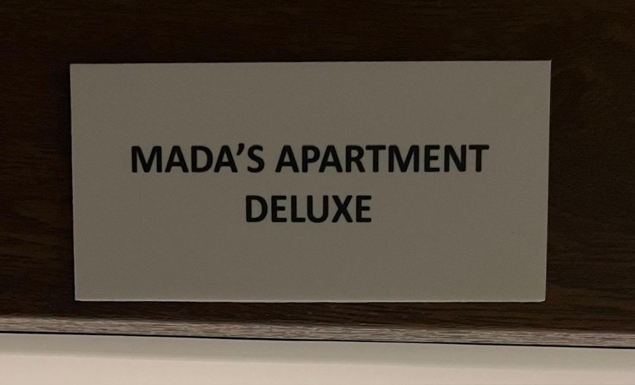 Mada'S Apartment Deluxe Барі Екстер'єр фото